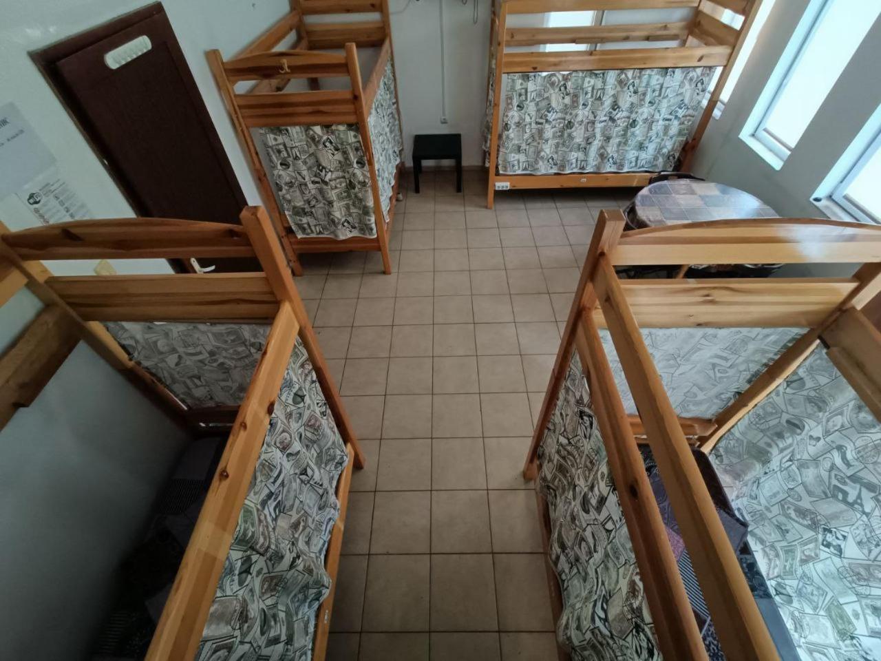 10 Coins Hostel & Tours Sofia Bilik gambar