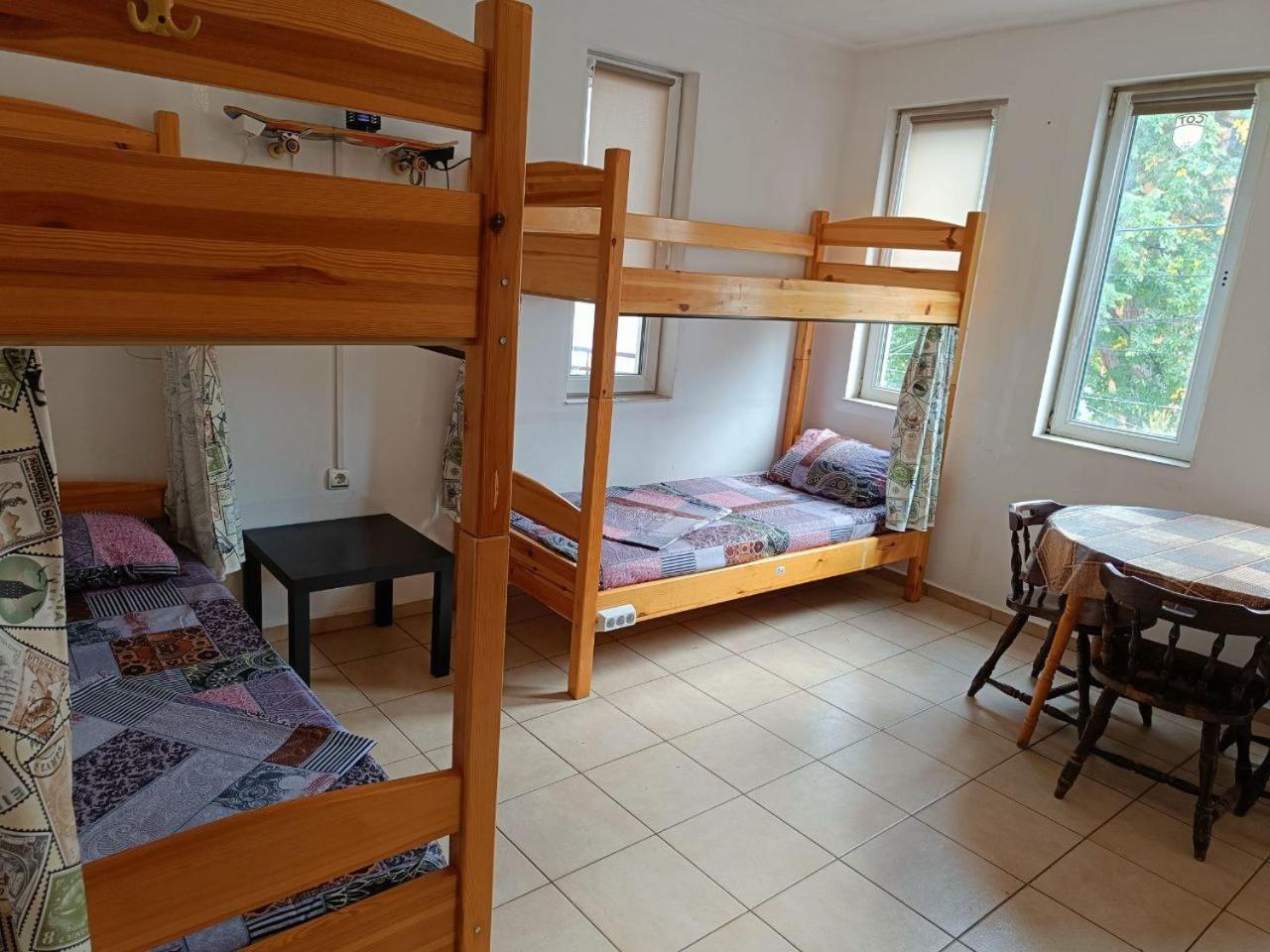 10 Coins Hostel & Tours Sofia Bilik gambar
