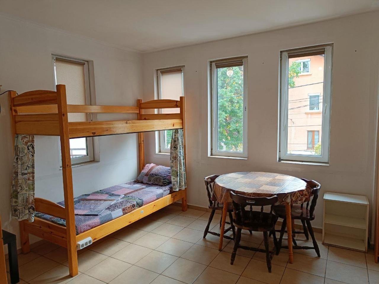 10 Coins Hostel & Tours Sofia Bilik gambar