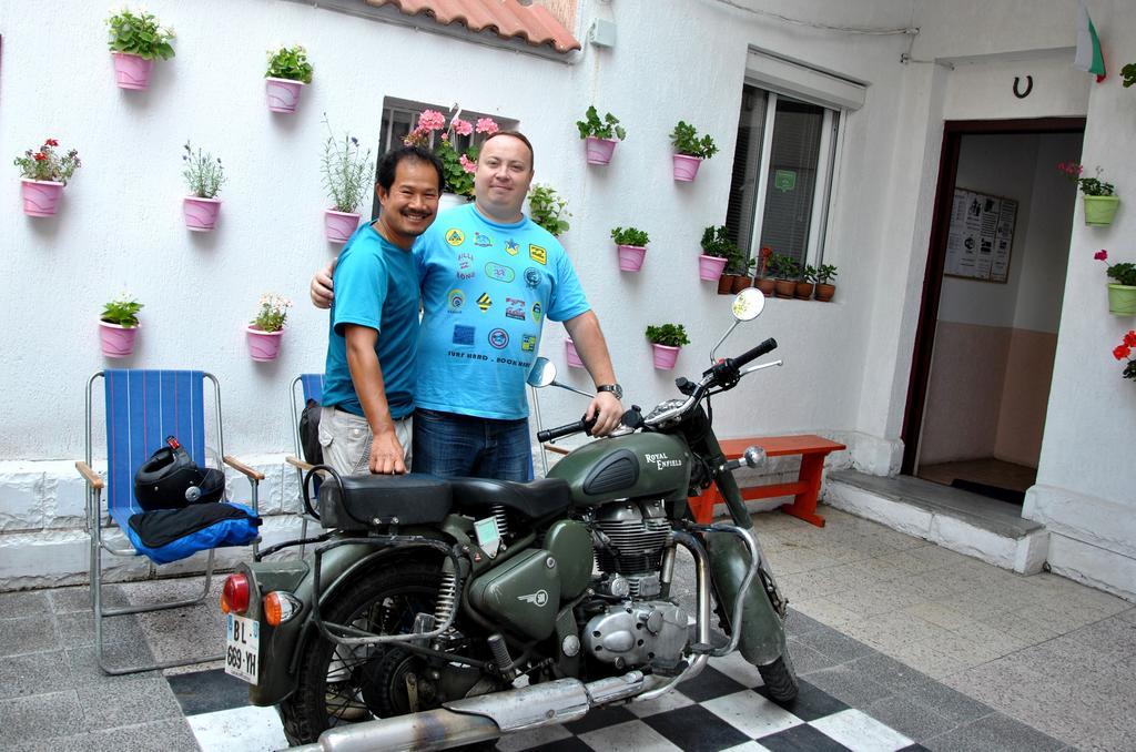 10 Coins Hostel & Tours Sofia Luaran gambar